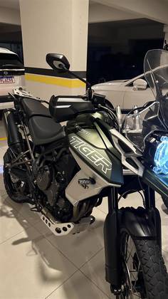 TRIUMPH TIGER 800 XCX 